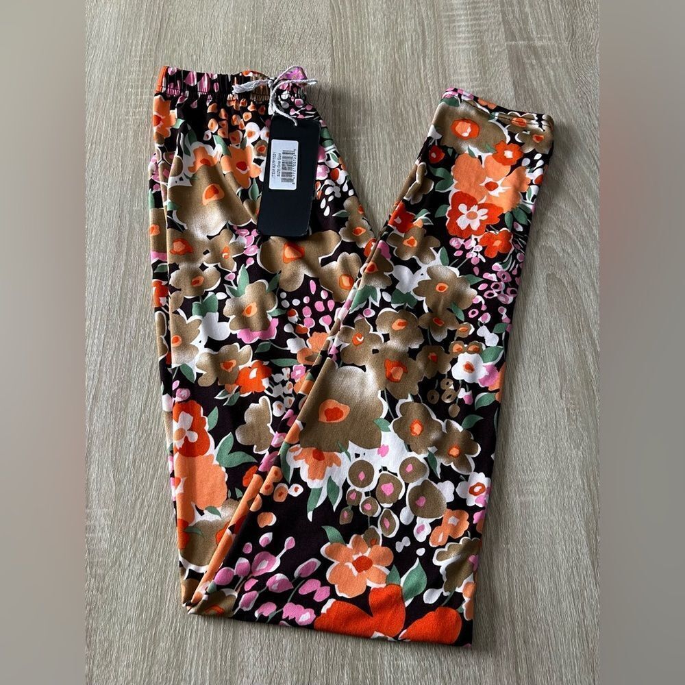 NWT … YELETE LEG WEAR “One Size” Floral Print Leggings - Picture 2 of 6